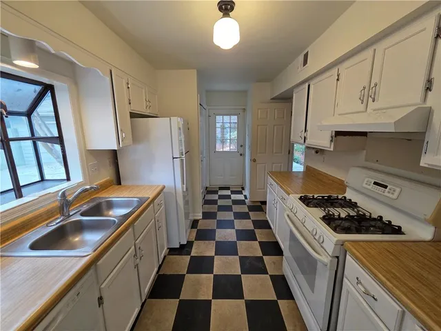 $2,695 | 8 Old Decatur Circle, Decatur, GA 30030