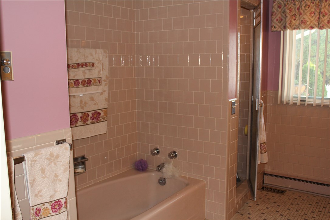 69 West Blue Ridge Road Cranston, RI 02920 - Photo 18 of 22 Gallery Image 18