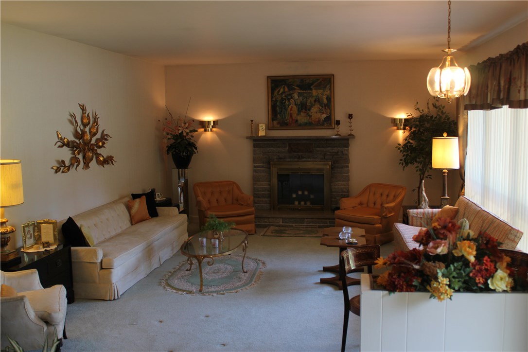 69 West Blue Ridge Road Cranston, RI 02920 - Photo 7 of 22 Gallery Image 7