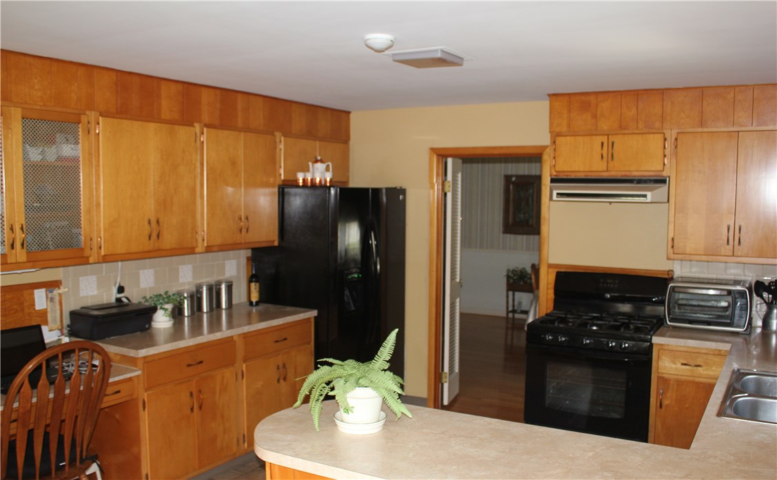 69 West Blue Ridge Road Cranston, RI 02920 - Photo 10 of 22 Gallery Image 10