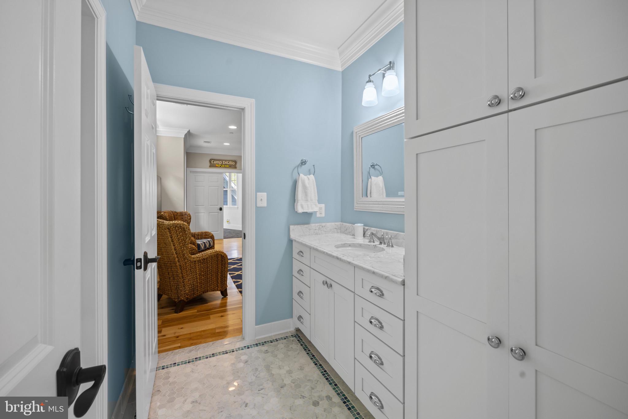 71 Wallace Manor Road Edgewater, MD 21037 - Photo 24 of 49 Ensuite bath with access to sitting area