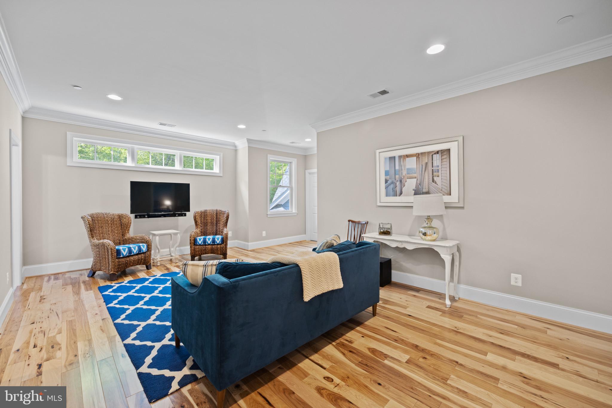 71 Wallace Manor Road Edgewater, MD 21037 - Photo 25 of 49 Sitting area