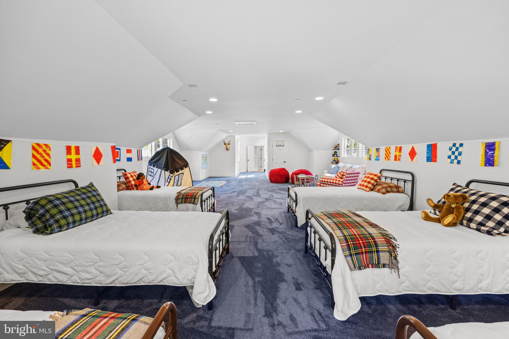 71 Wallace Manor Road Edgewater, MD 21037 - Photo 31 of 49 Plenty of room for play or sleep