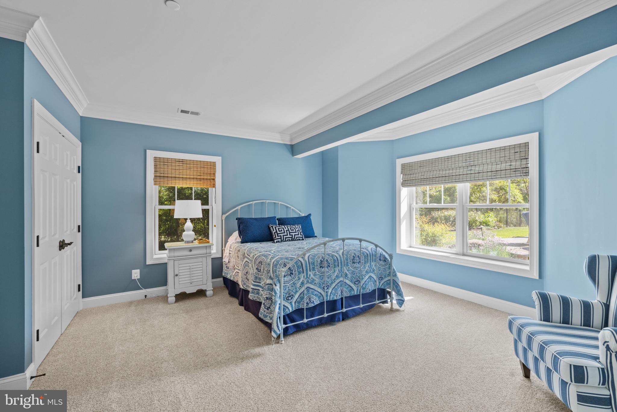 71 Wallace Manor Road Edgewater, MD 21037 - Photo 37 of 49 Guest bedroom with ensuite