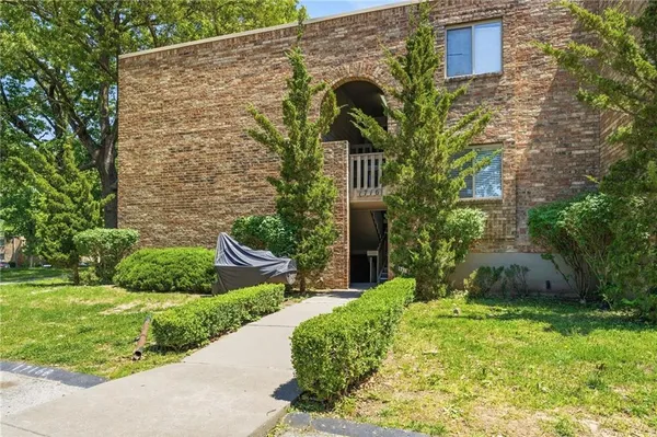 $135,000 | 1716 East 97th Street, Unit A, Kansas City, MO 64131