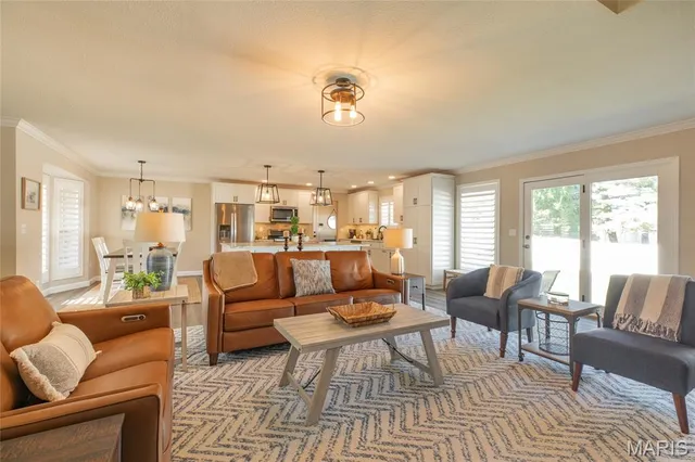 $476,000 | 1906 Arrowhead Lane, Godfrey, IL 62035