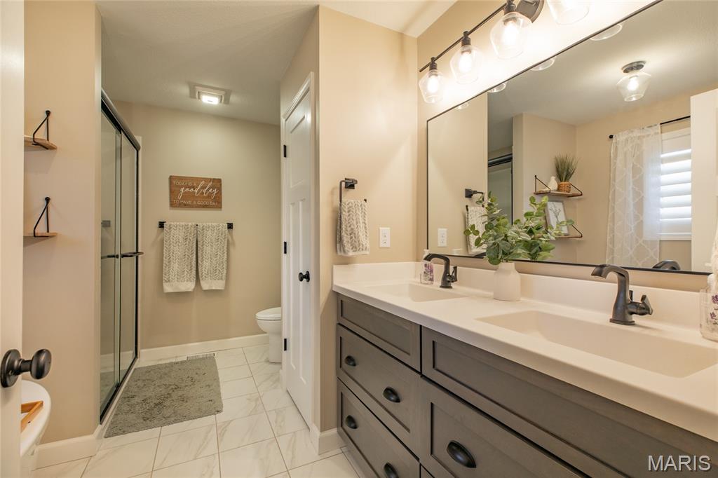 1906 Arrowhead Lane Godfrey, IL 62035 - Photo 33 of 74