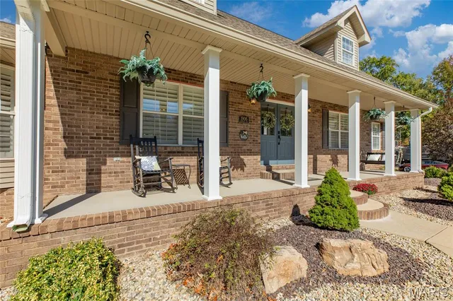 $476,000 | 1906 Arrowhead Lane, Godfrey, IL 62035