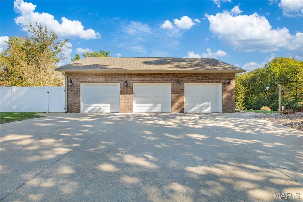 1906 Arrowhead Lane Godfrey, IL 62035 - Photo 63 of 74