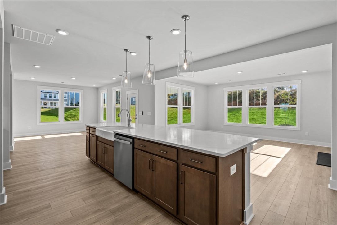 305 Pagosa Court Seneca, SC 29678 - Photo 10 of 42