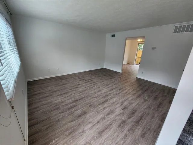 $1,595 | 120 Biscayne Drive Northwest, Unit C5, Atlanta, GA 30309