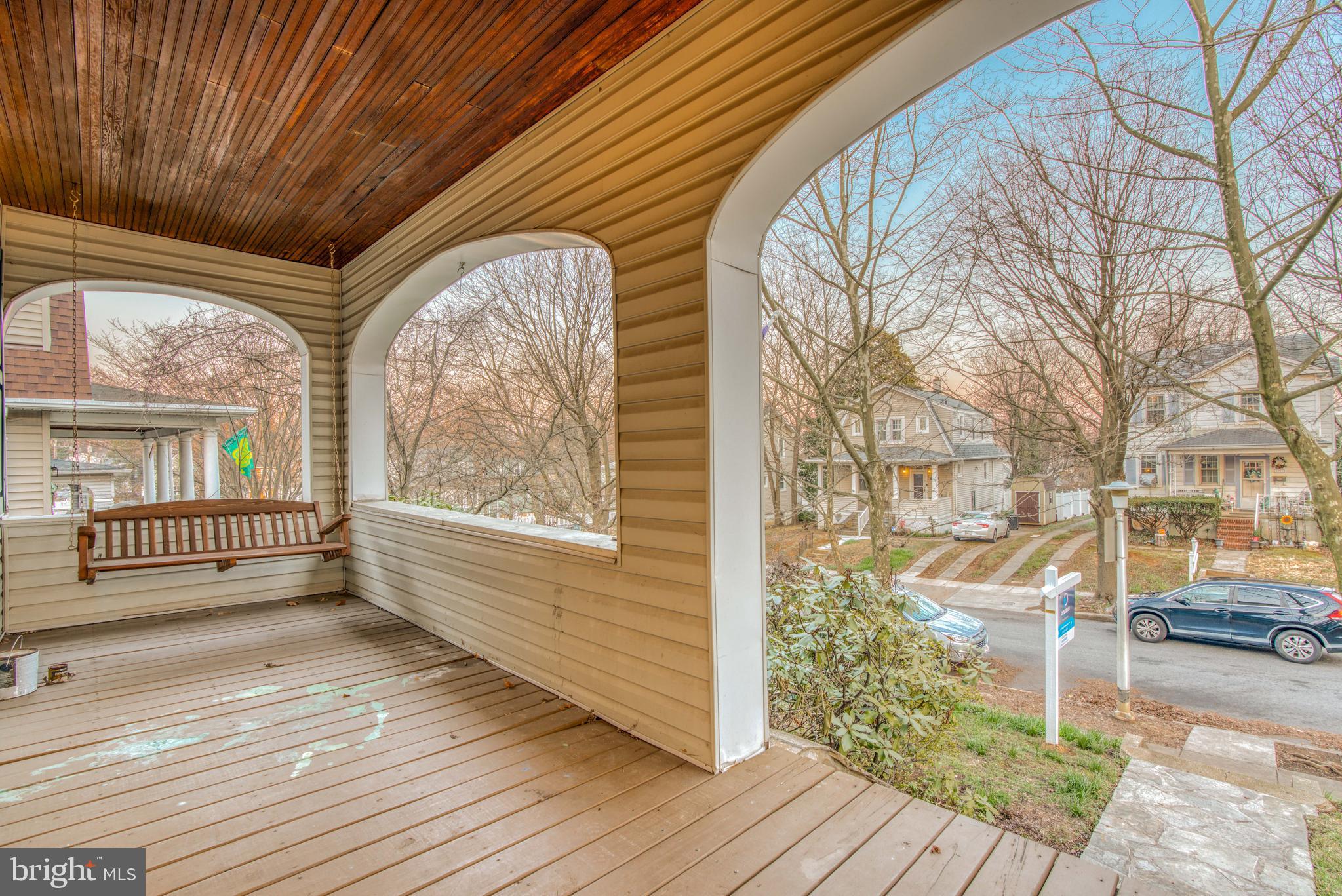 5308 Wendley Road Baltimore, MD 21229 - Photo 4 of 51
