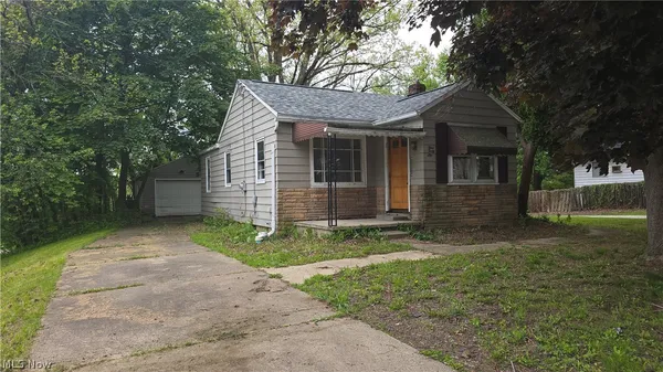 $55,850 | 146 Hermann Street, Barberton, OH 44203