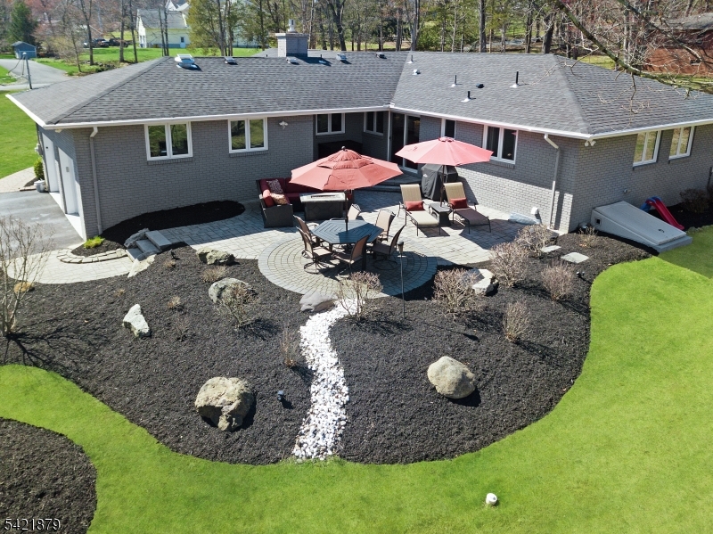 13 Laurel Place Chester, NJ 07930 - Photo 5 of 45