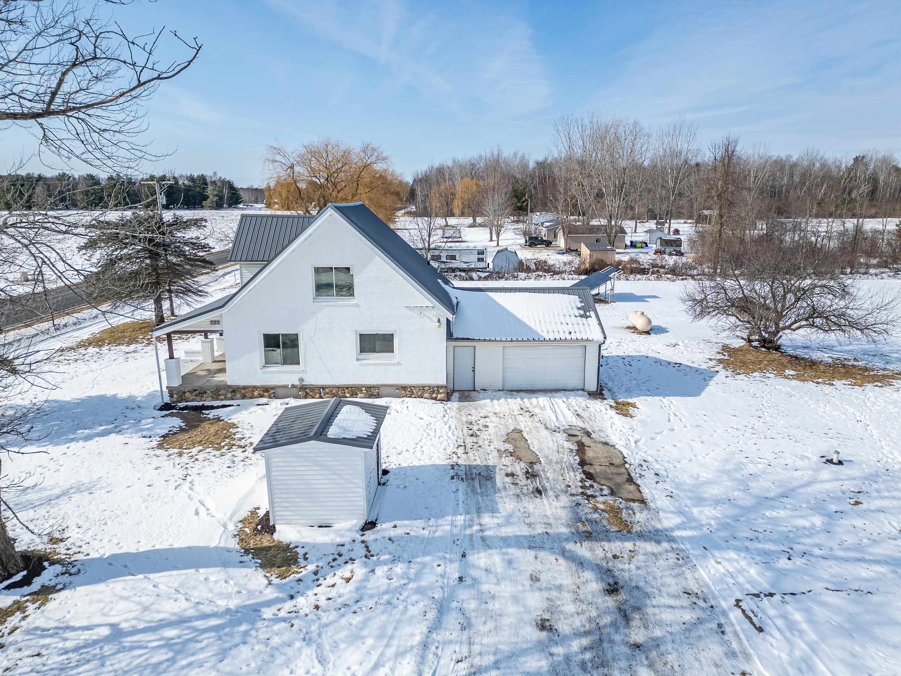 4368 West Curtis Road Coleman, MI 48618 - Photo 6 of 84 Gallery Image 6