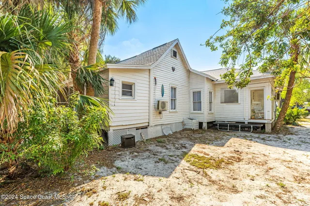 $1,650 | 1365 Pineapple Avenue, Unit N, Melbourne, FL 32935