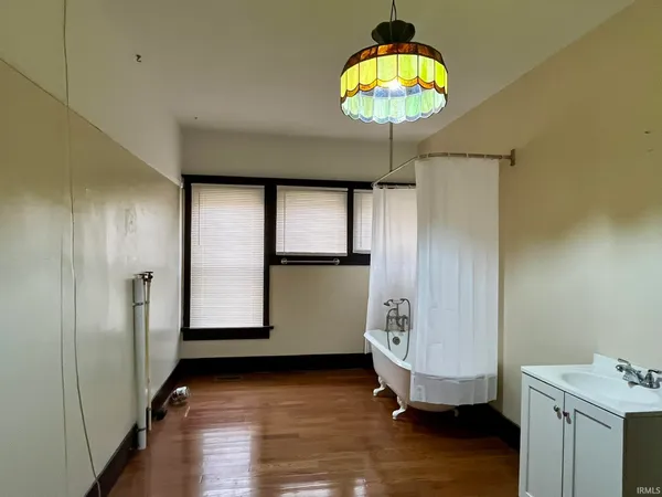 $190,000 | 630 West Main Street, Peru, IN 46970