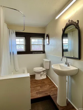 $190,000 | 630 West Main Street, Peru, IN 46970