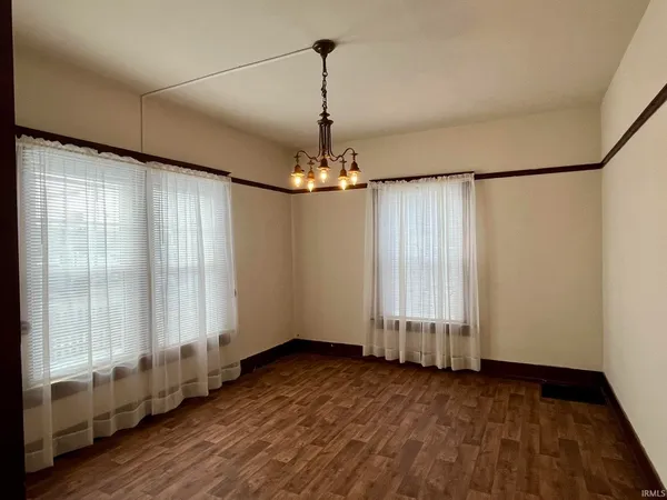 $190,000 | 630 West Main Street, Peru, IN 46970