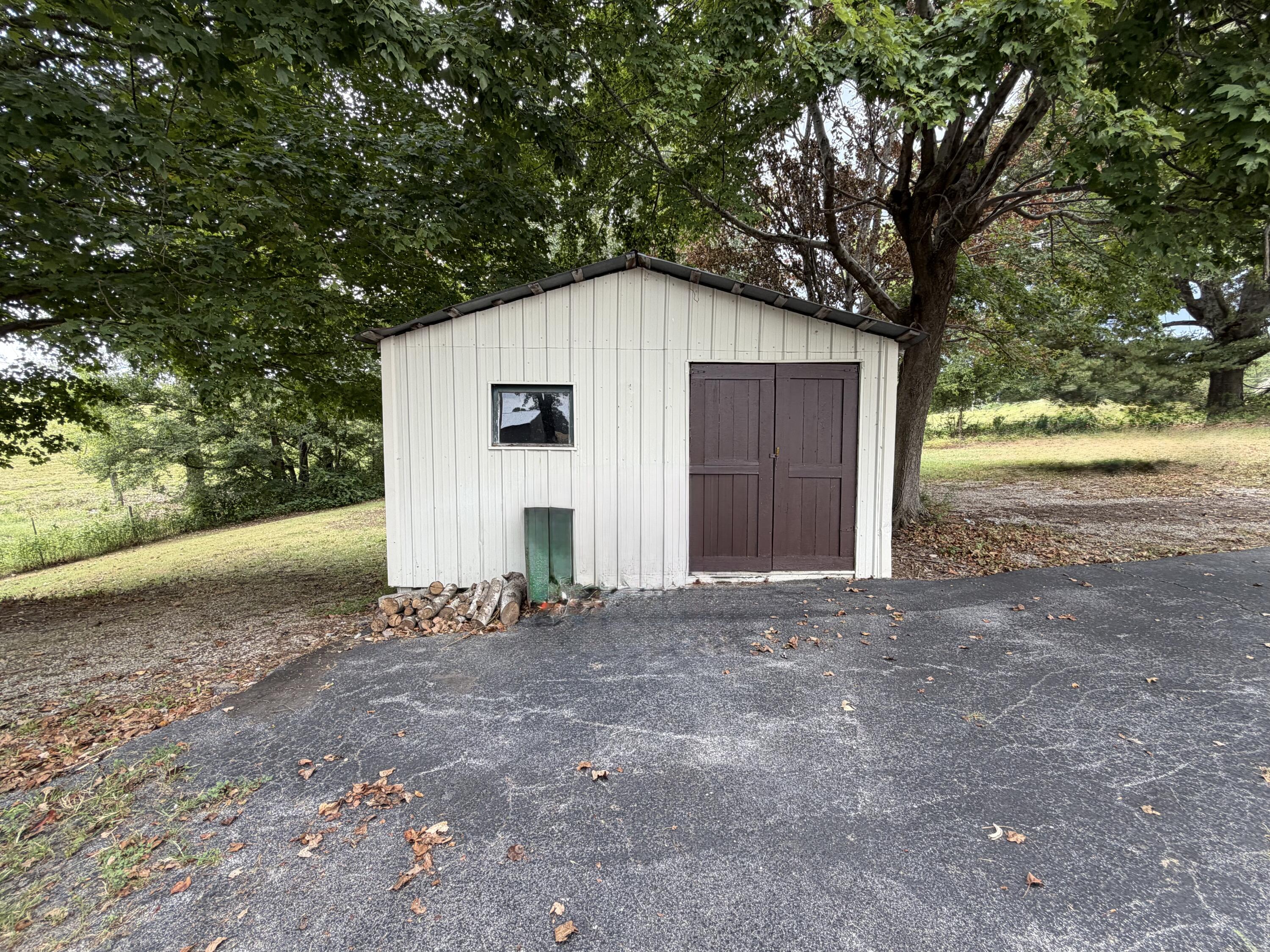 1050 Old Madisonville Road Princeton, KY 42445 - Photo 19 of 19 IMG_3870