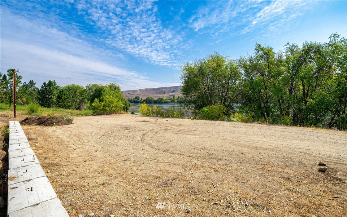 307 Monse River Road Brewster, WA 98812 - Photo 37 of 40
