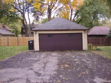 14646 Rutland Street Detroit, MI 48227 - Photo 3 of 25 003