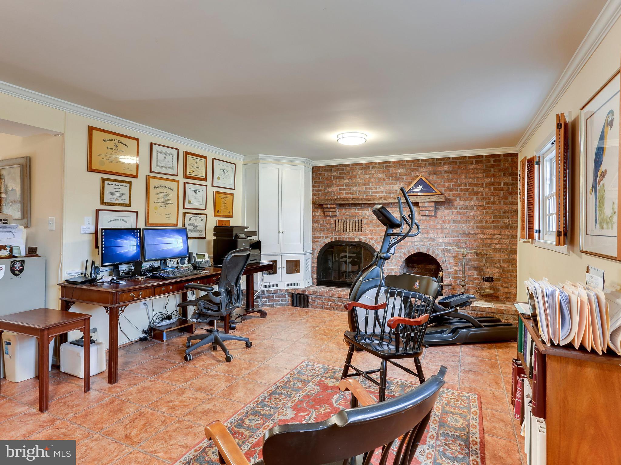 7905 Beech Tree Road Bethesda, MD 20817 - Photo 19 of 25 Family Room
