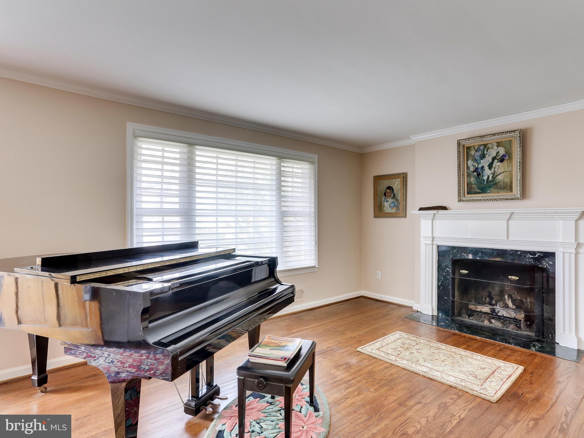 7905 Beech Tree Road Bethesda, MD 20817 - Photo 5 of 25 Interior (General)