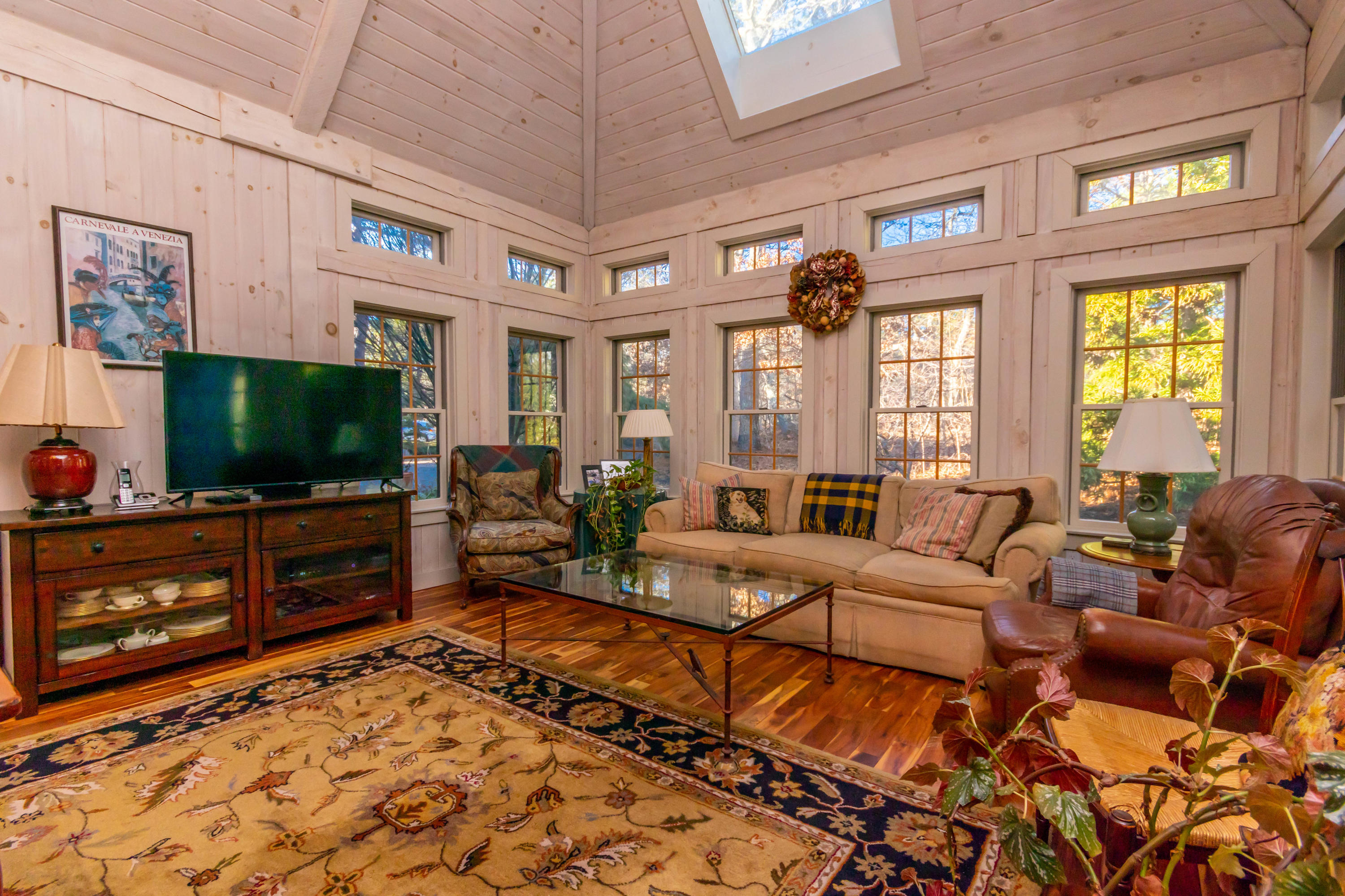 186 Cairn Ridge Road East Falmouth, MA 02536 - Photo 11 of 49 Sitting area off the kitchen:dining