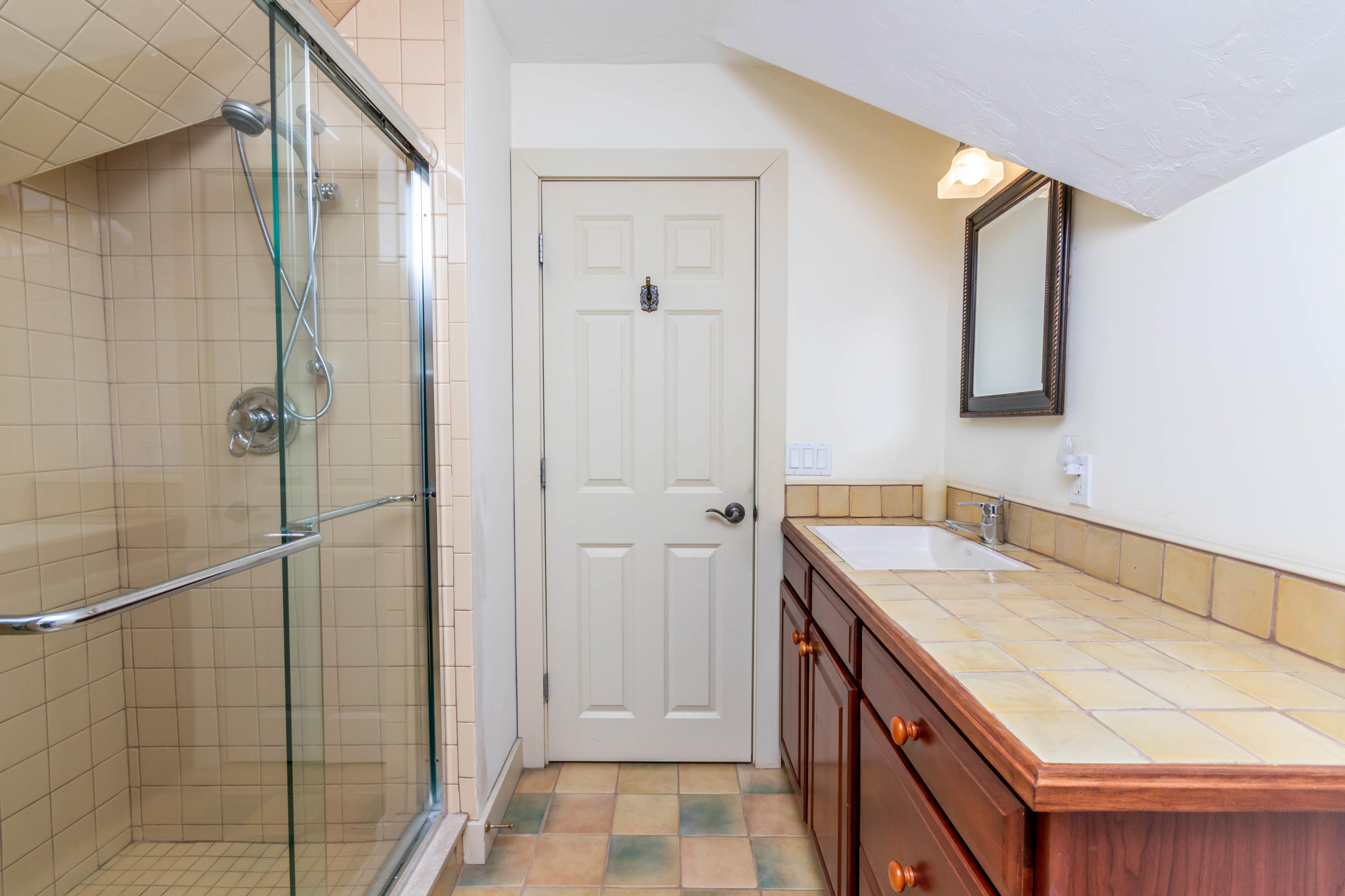 186 Cairn Ridge Road East Falmouth, MA 02536 - Photo 35 of 49 Upstairs full hall bath