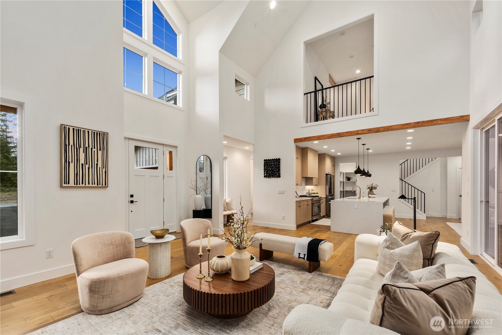 961 Larkspur Loop Cle Elum, WA 98922 - Photo 13 of 40 a living room with furniture and a large mirror