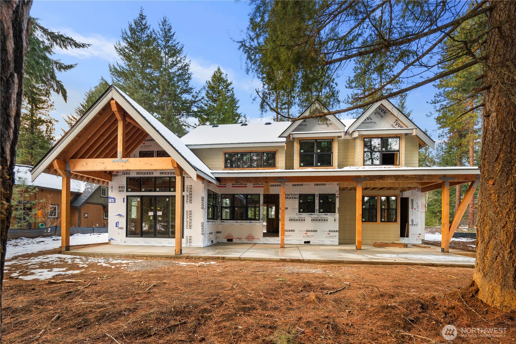 961 Larkspur Loop Cle Elum, WA 98922 - Photo 6 of 40 front view of a house with a yard