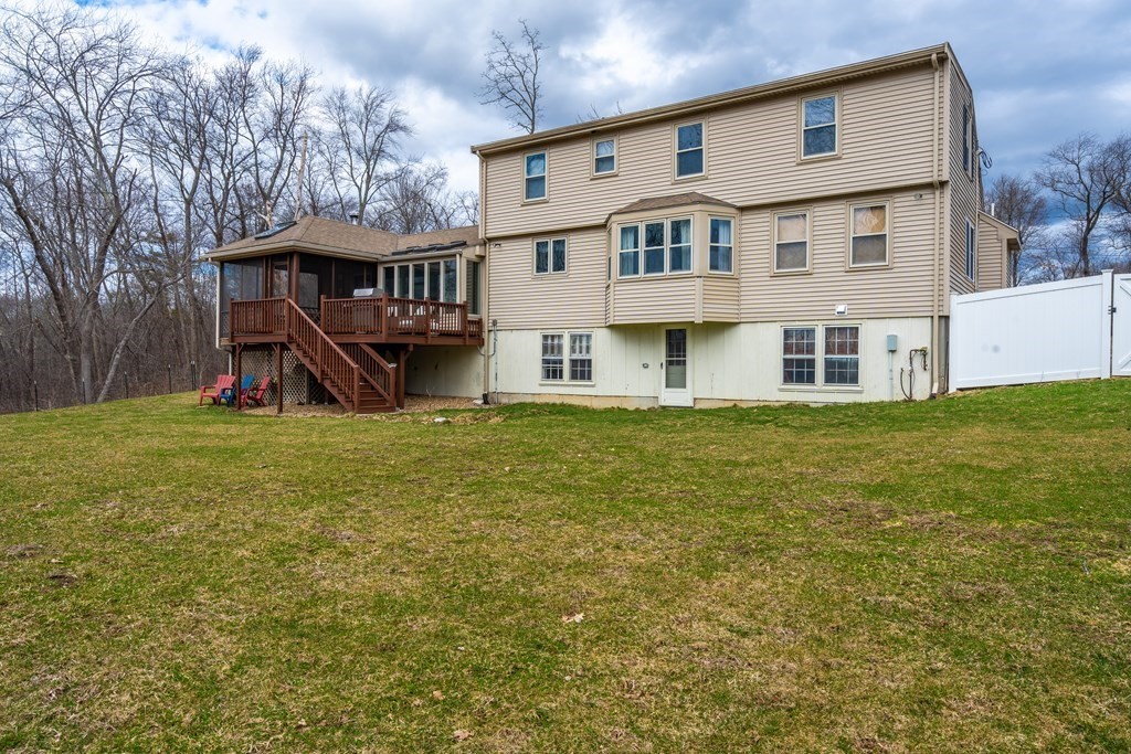 24 Grandview Road Danvers, MA 01923 - Photo 5 of 35