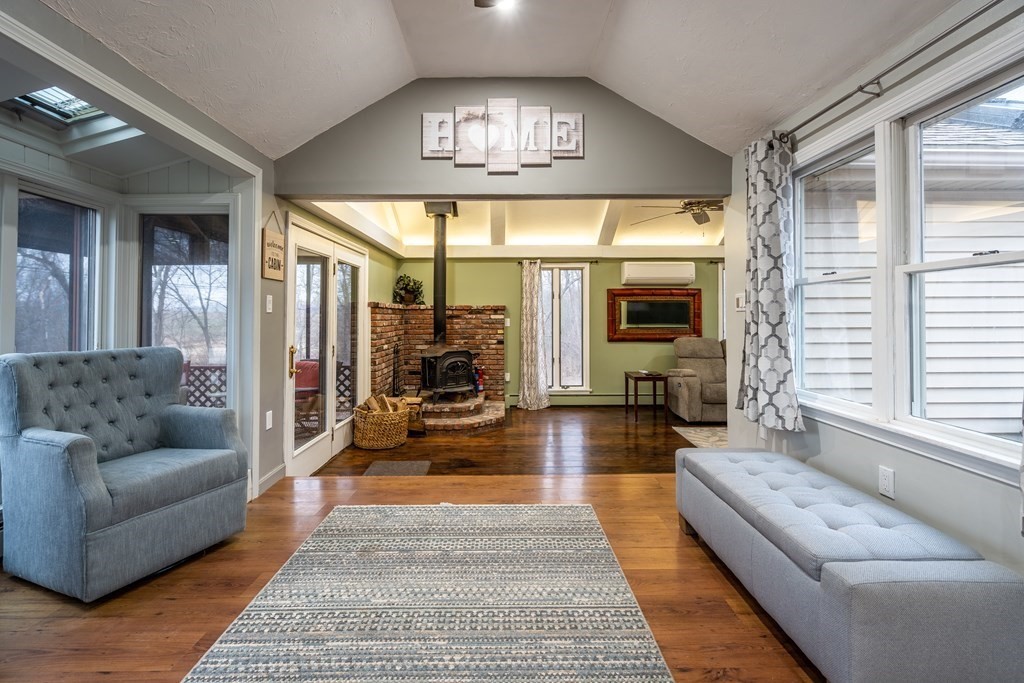 24 Grandview Road Danvers, MA 01923 - Photo 7 of 35