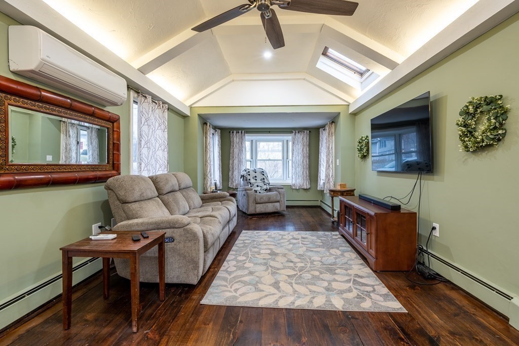 24 Grandview Road Danvers, MA 01923 - Photo 8 of 35