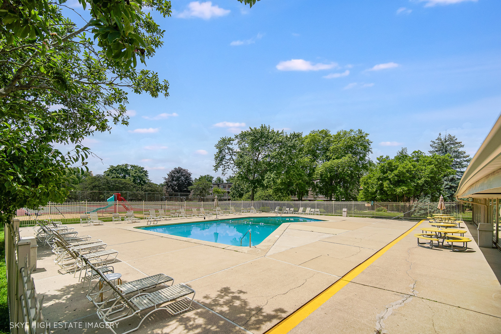 128 East Bailey Road, Unit G Naperville, IL 60565 - Photo 15 of 19 Gallery Image 15