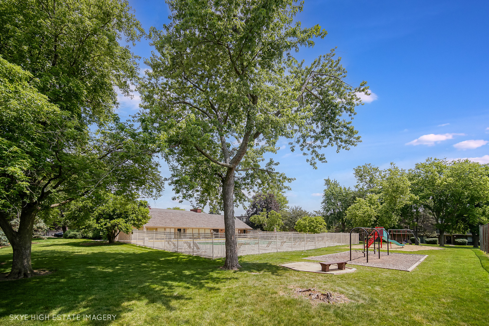 128 East Bailey Road, Unit G Naperville, IL 60565 - Photo 17 of 19 Gallery Image 17