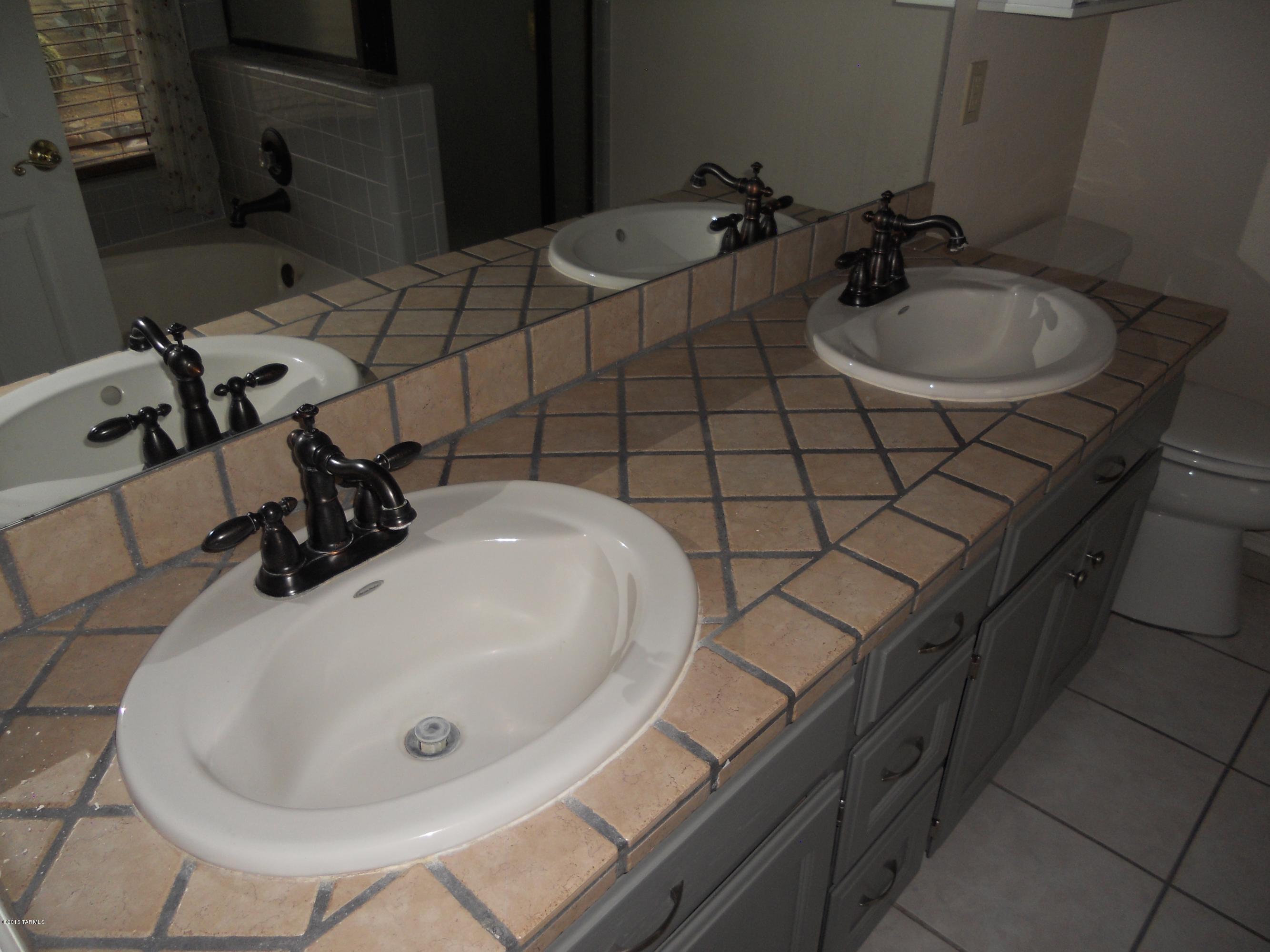 2440 West Catalpa Road Tucson, AZ 85742 - Photo 9 of 13