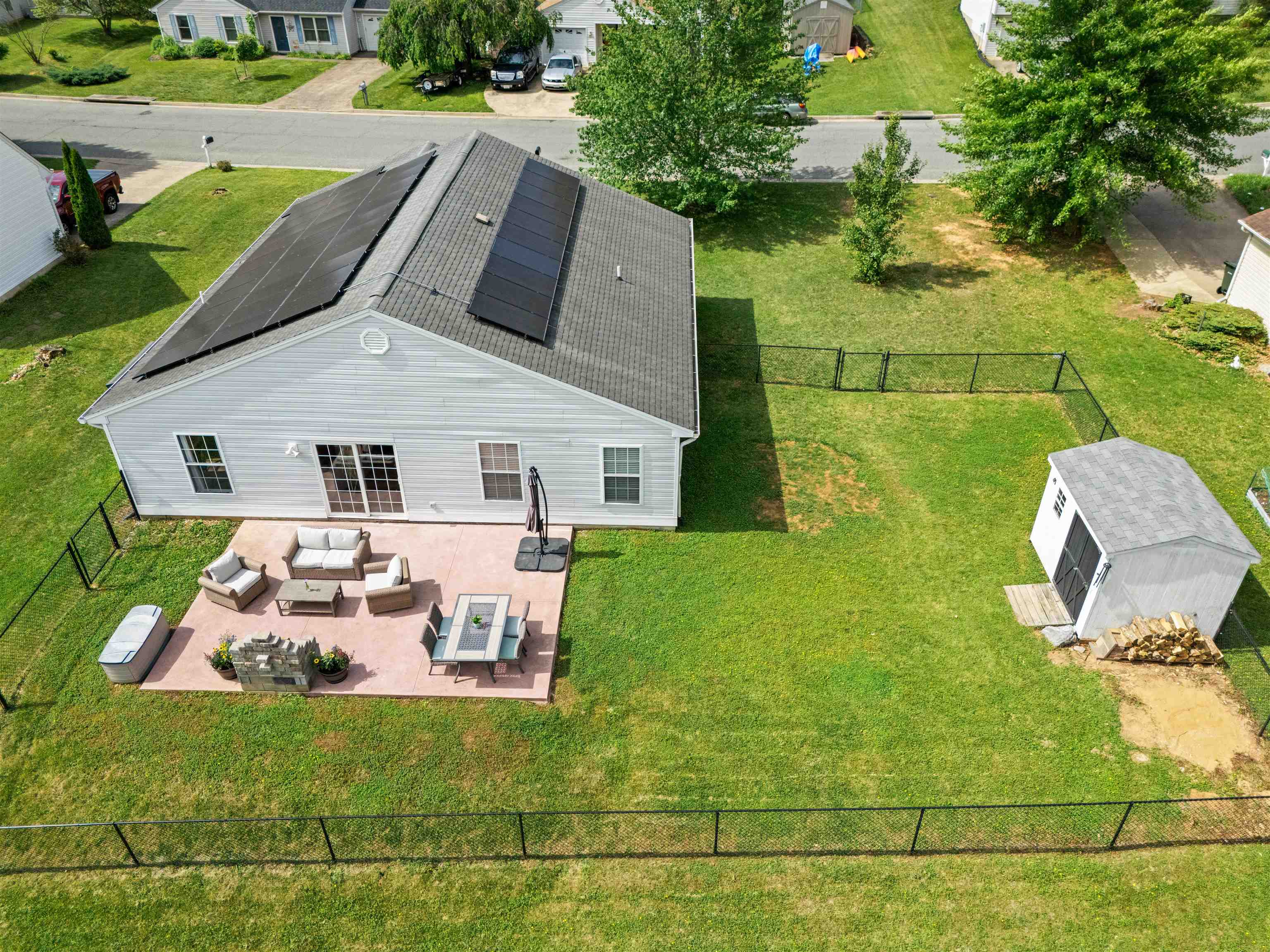 405 Greenwood Road Staunton, VA 24401 - Photo 2 of 33