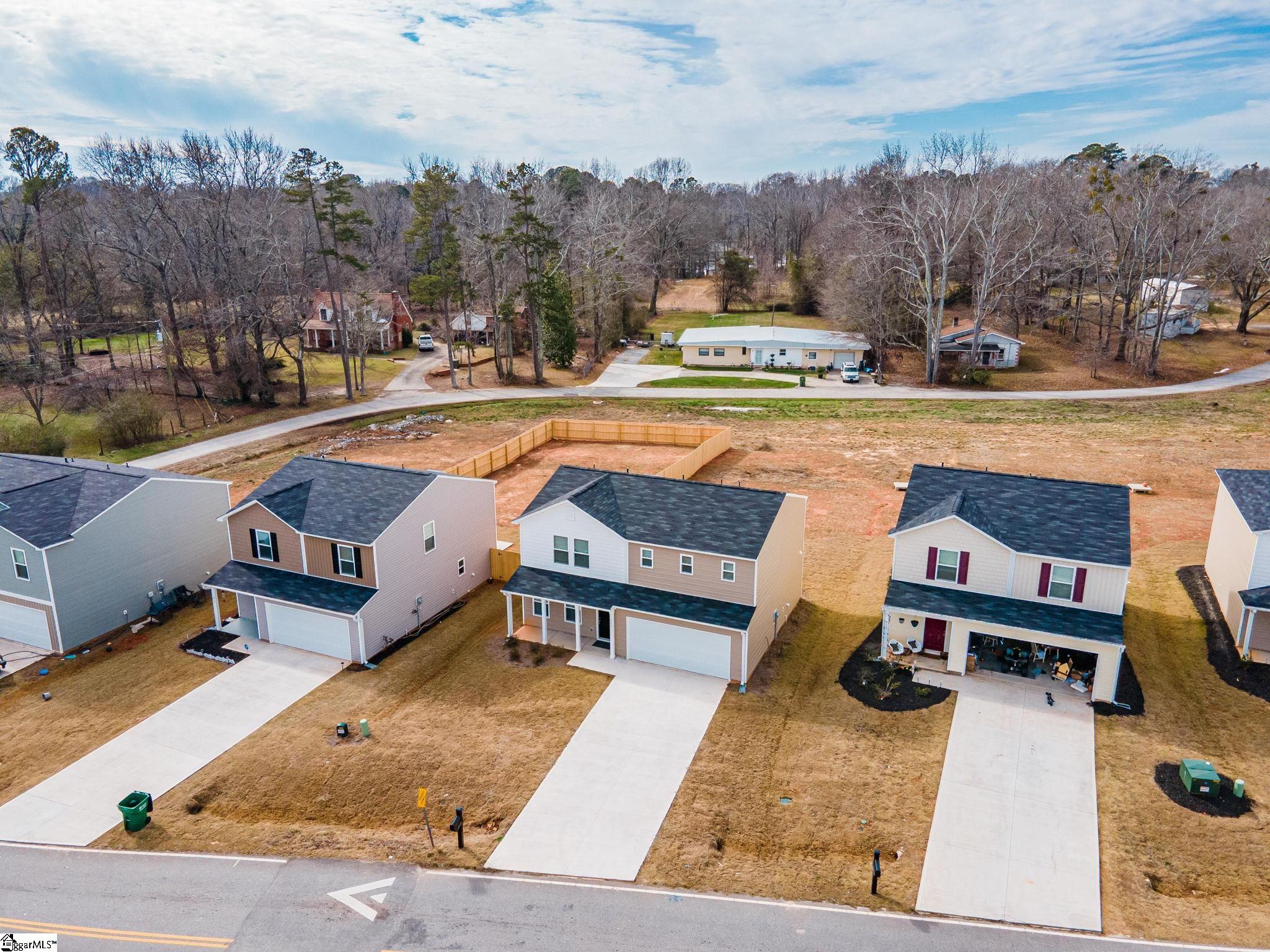 268 Wadsworth Road Spartanburg, SC 29301 - Photo 3 of 23 Gallery Image 3