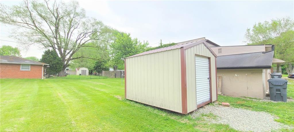 712 Ranike Drive Anderson, IN 46012 - Photo 3 of 48