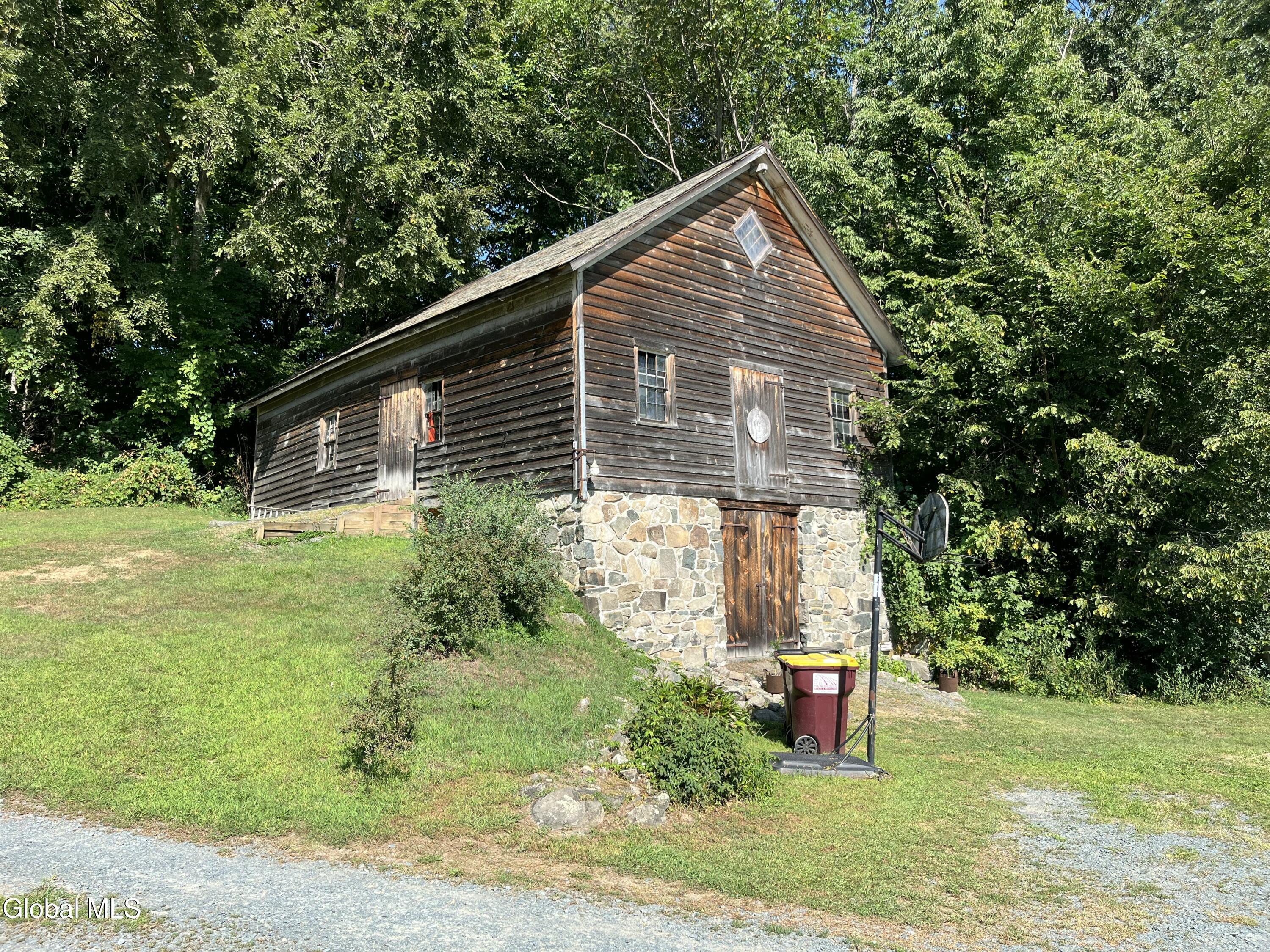 129 White Church Road Brunswick, NY 12180 - Photo 6 of 47 IMG_9044