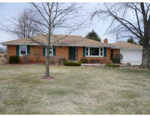 20121 Patterson Road Lakeville, IN 46536 - Photo 1 of 8