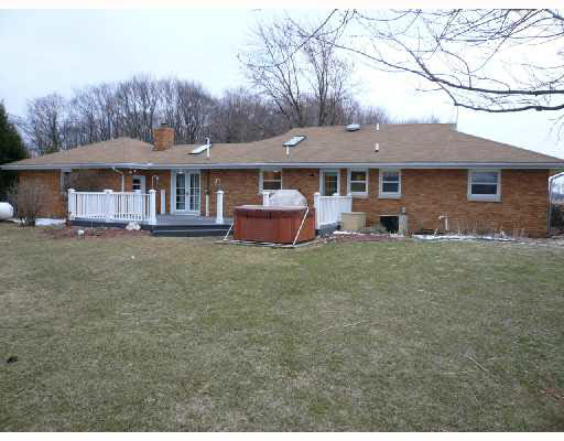 20121 Patterson Road Lakeville, IN 46536 - Photo 2 of 8