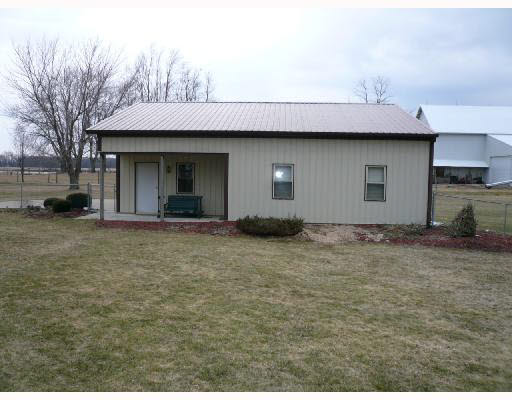 20121 Patterson Road Lakeville, IN 46536 - Photo 3 of 8