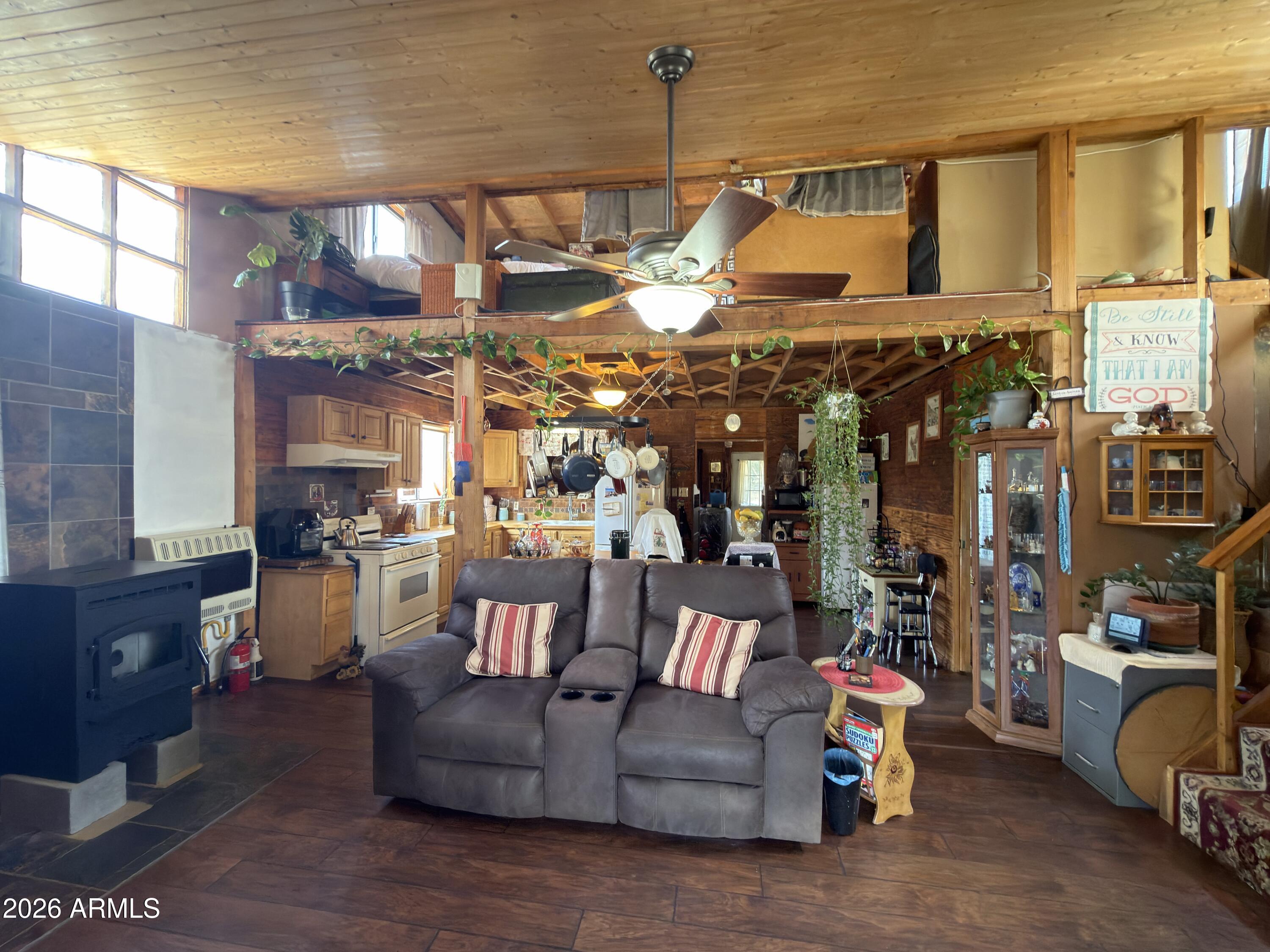 21750 Ranch Road Williams, AZ 86046 - Photo 4 of 47 Living Area