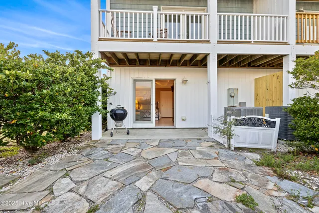 $720,000 | 537 South 3rd Avenue, Unit B, Kure Beach, NC 28449
