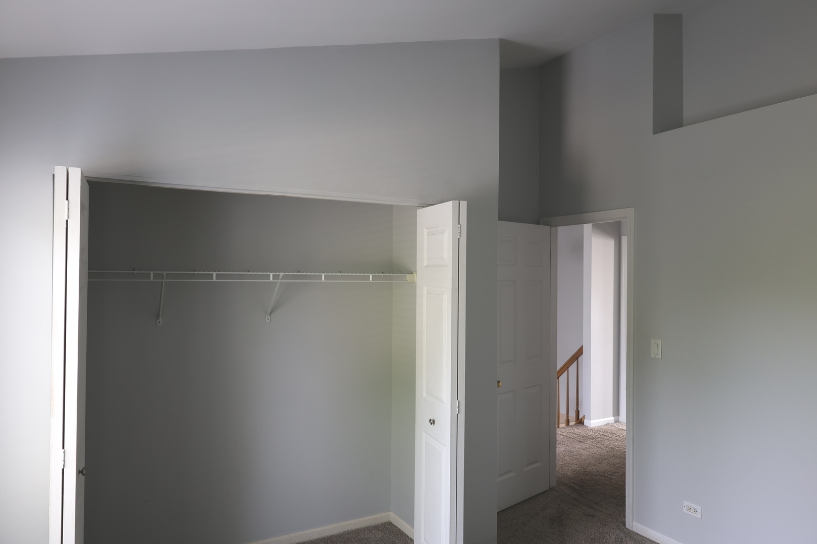 120 North Southport Road Mundelein, IL 60060 - Photo 9 of 10 a view of closet