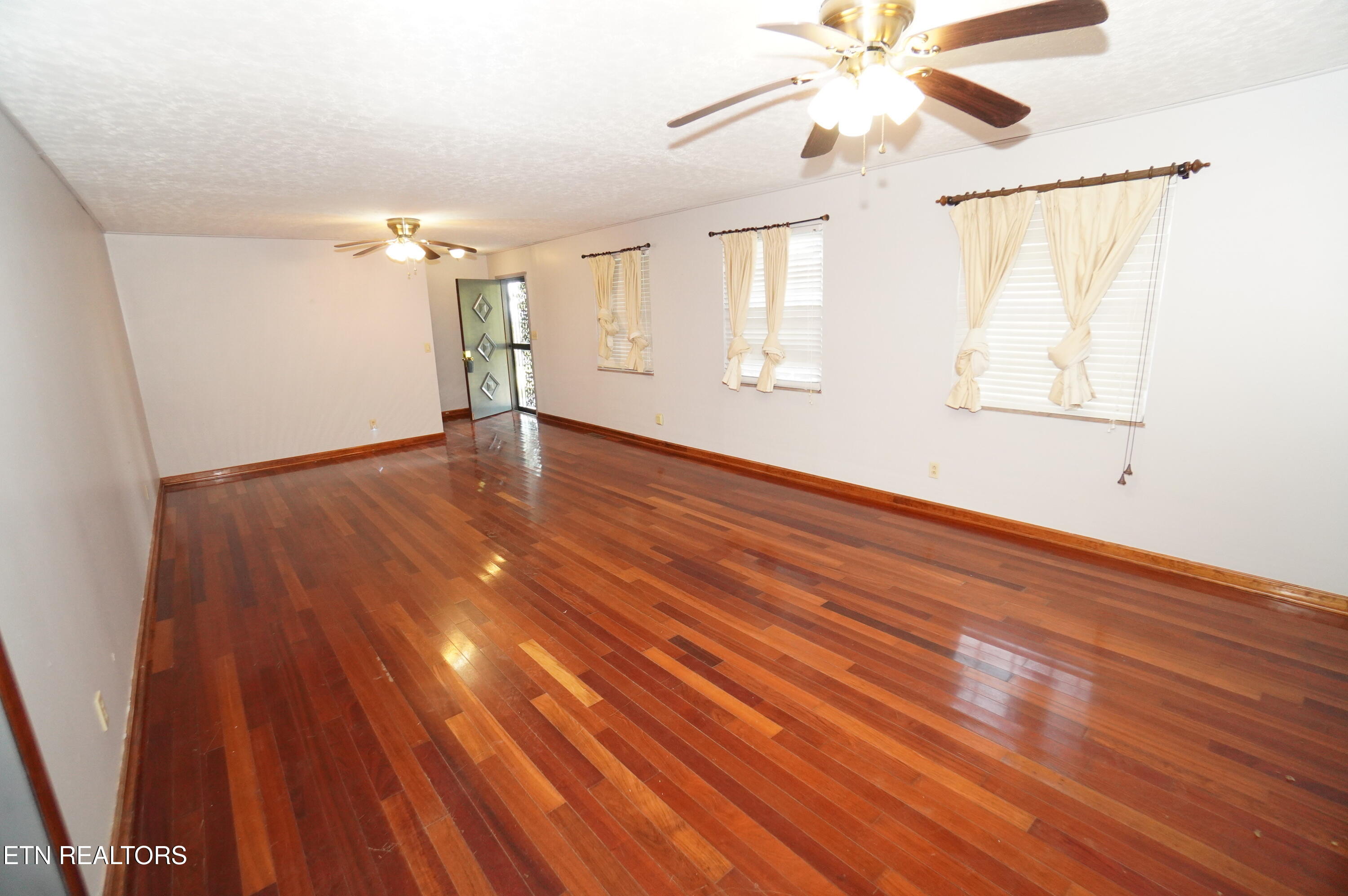 564 Whippoorwill Drive Talbott, TN 37877 - Photo 4 of 36 whippoorwill - youngblood (7)
