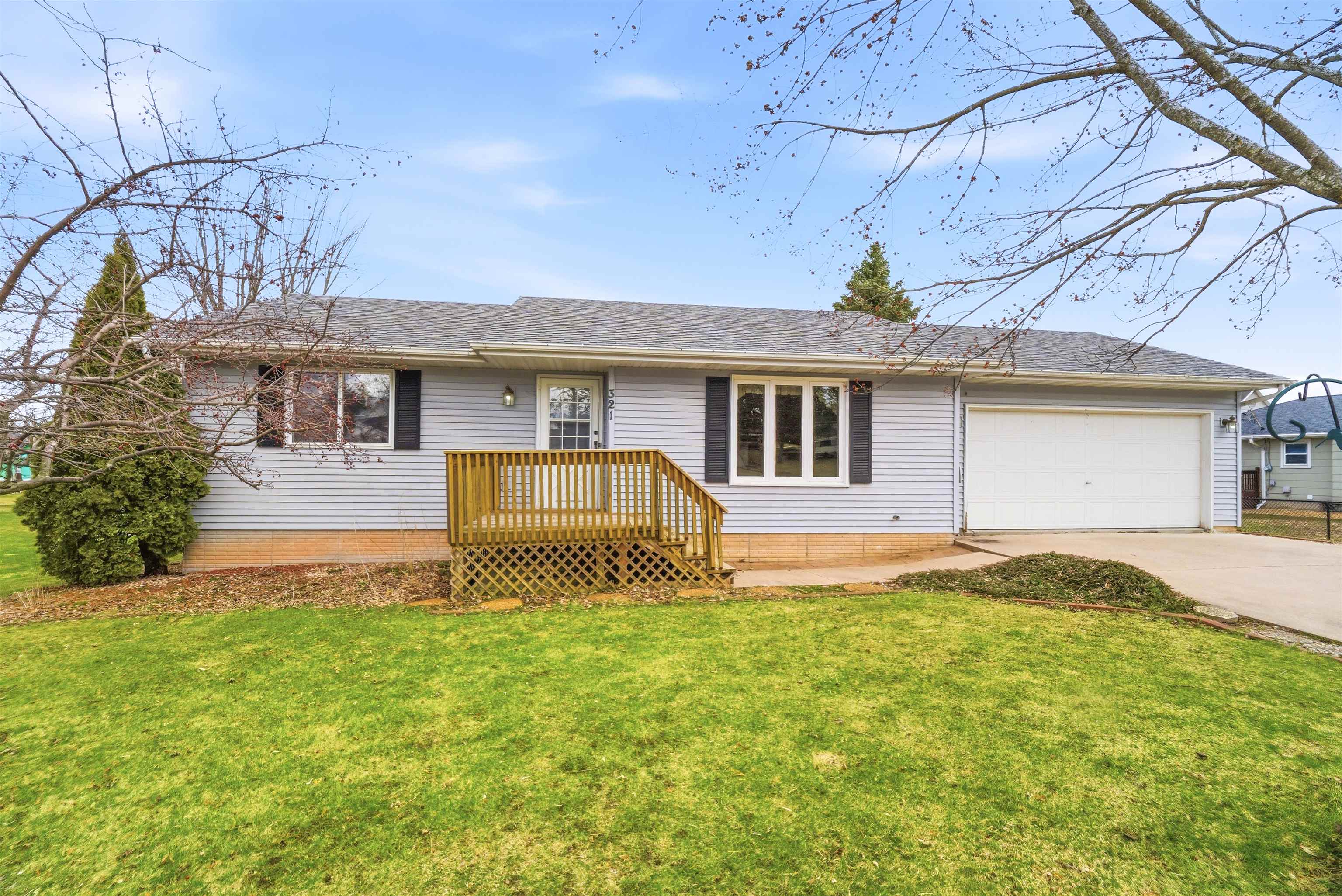 321 Superior Street Omro, WI 54963 - Photo 1 of 26